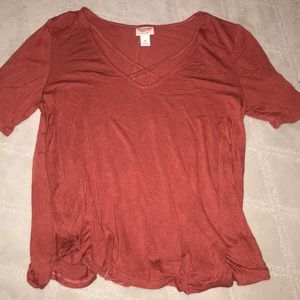 short sleeve cross necked shirt